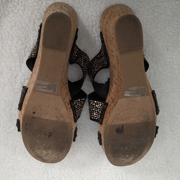 Brown and gold Studded wedge sandals - Picture 4 of 5